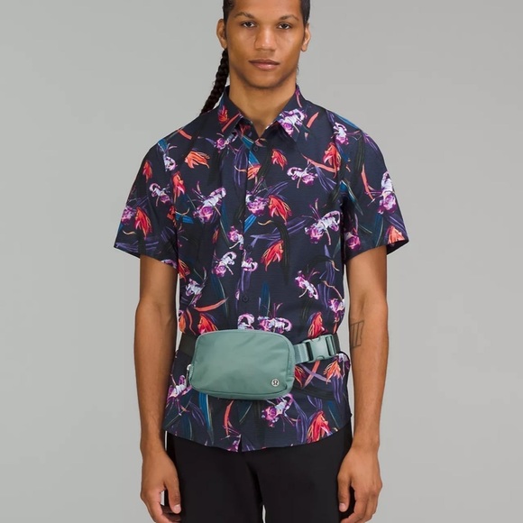 Lululemon Everywhere Belt Bag Tidewater Teal - Picture 5 of 9